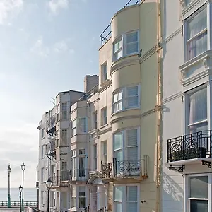 hamptons-brighton.brighton-hotels-england.com/
